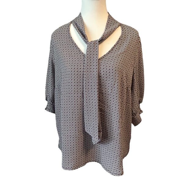 NWT V neck with ties, smocked sleeves, size L purple Reitman’s blouse - Picture 8 of 9